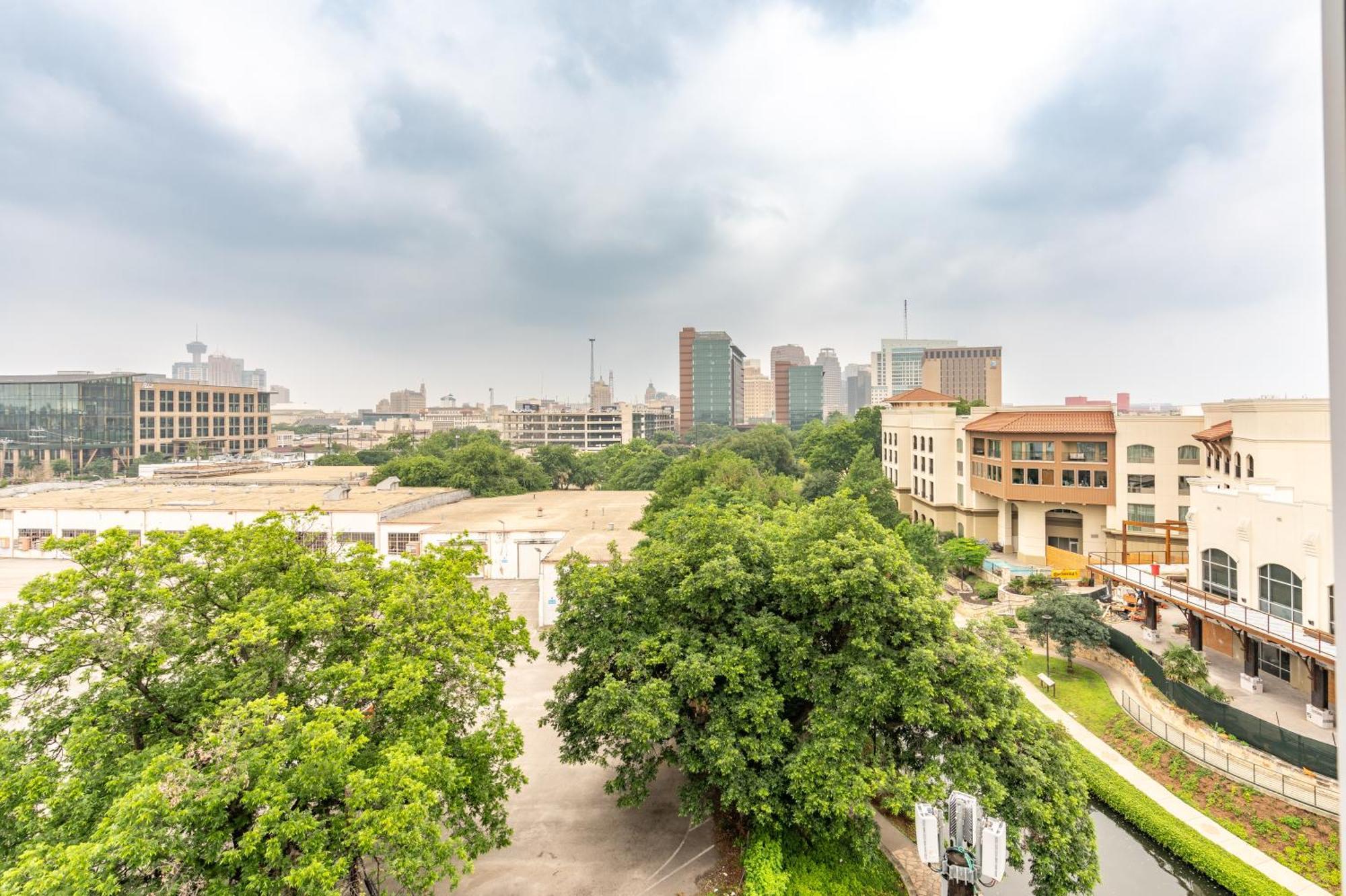 Riverwalk Penthouse Oasis W/Free Parking Gym Pool サンアントニオ エクステリア 写真