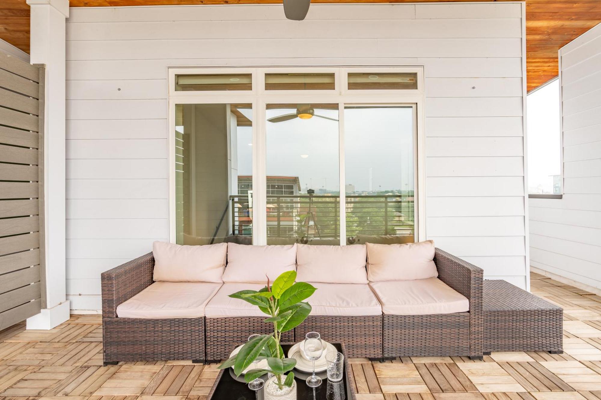 Riverwalk Penthouse Oasis W/Free Parking Gym Pool サンアントニオ エクステリア 写真