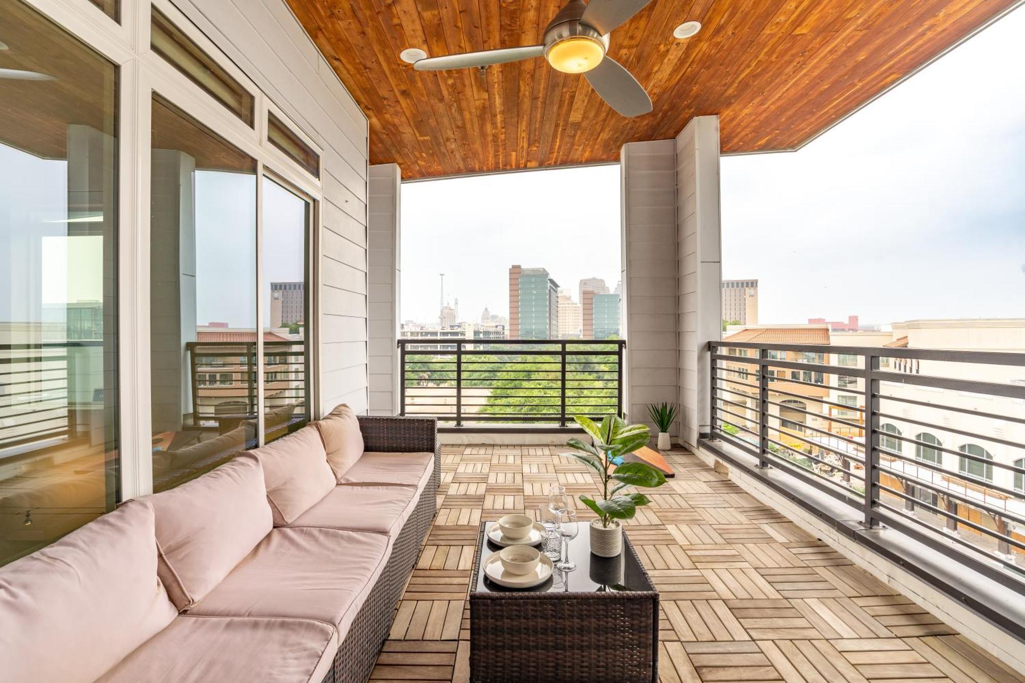 Riverwalk Penthouse Oasis W/Free Parking Gym Pool サンアントニオ エクステリア 写真